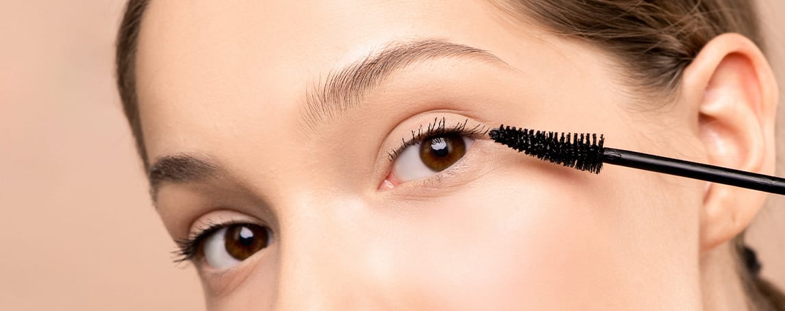 Mascara cocktailing: a tendência que promete umas pestanas super longas