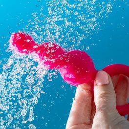 Como e quando devemos limpar os brinquedos sexuais?