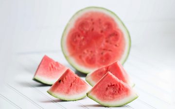 5 receitas para aproveitar toda (mesmo toda) a melancia