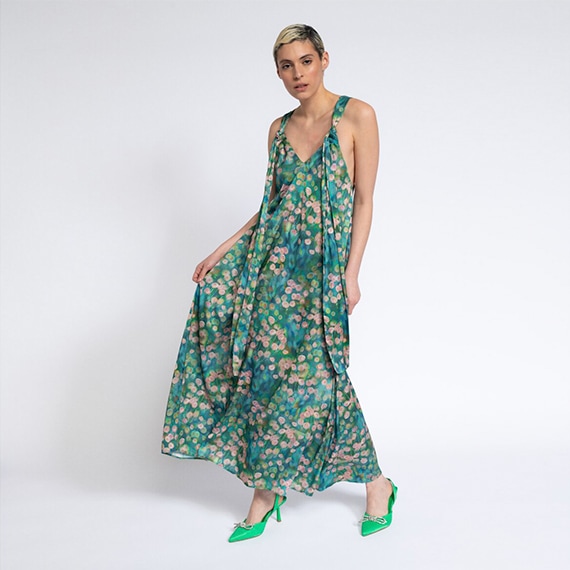 Vestido estampado com nós