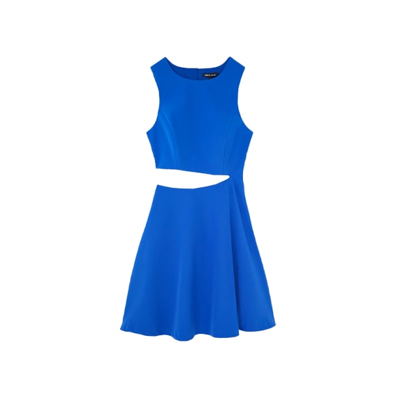 Vestido curto com abertura