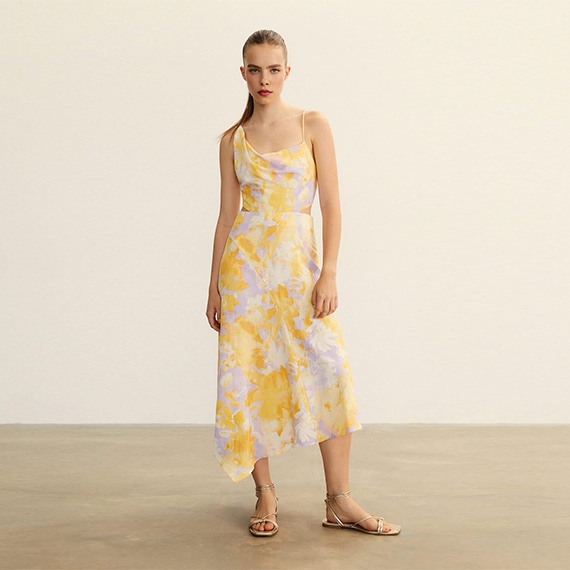 Vestido midi assimétrico