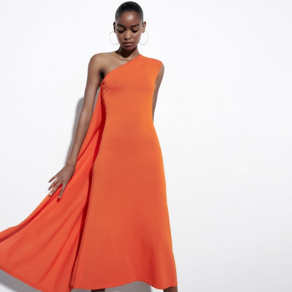 Vestido comprido com capa