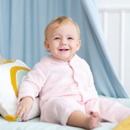 Roupas de bebé práticas e amorosas que vai querer comprar nos saldos