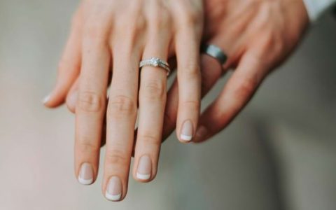 15 ideias de unhas perfeitas para todos os tipos de noivas