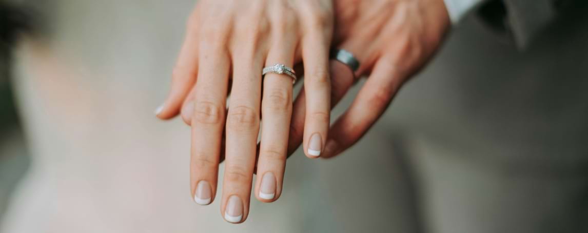 15 ideias de unhas perfeitas para todos os tipos de noivas