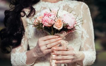 17 ideias de unhas perfeitas para todos os tipos de noivas