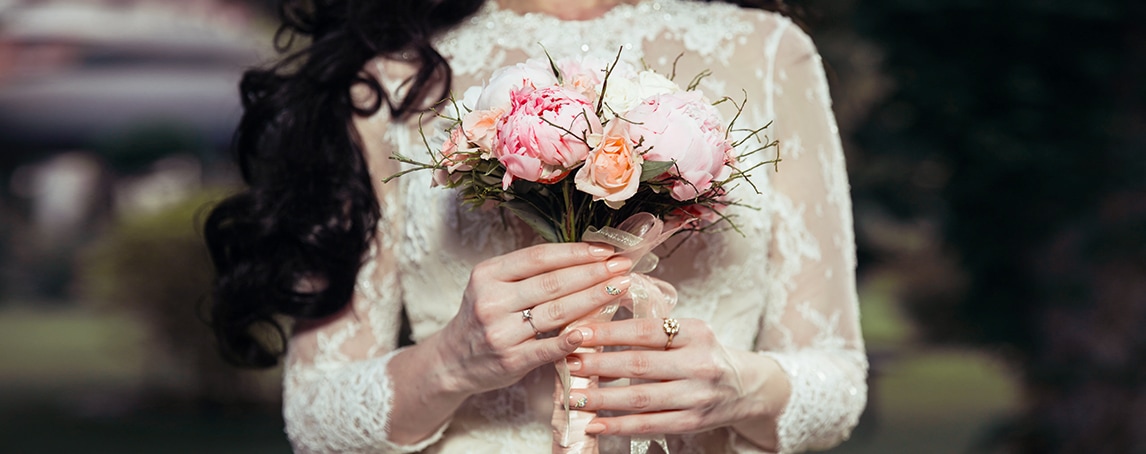 17 ideias de unhas perfeitas para todos os tipos de noivas