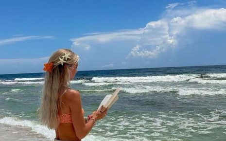 8 livros para ler na praia e aproveitar os dias de sol