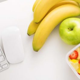 Snacks saudáveis para comer no escritório e ter sempre energia