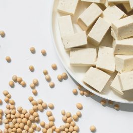 Como preparar o tofu para conseguir um sabor a carne?