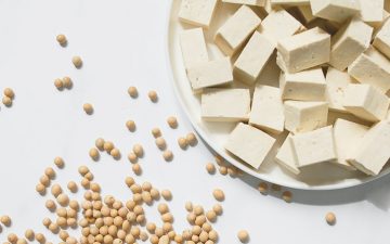 Como preparar o tofu para conseguir um sabor a carne?