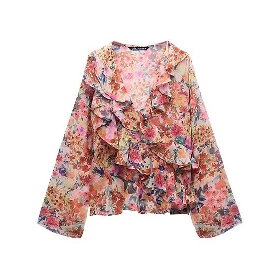 camisa floral com folhos estilo parisiense