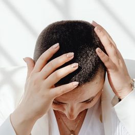 Mitos e verdades sobre o cabelo e a quimioterapia: uma especialista responde