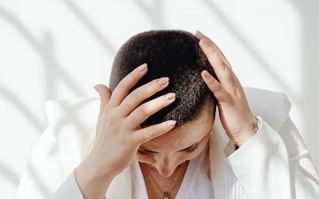 Mitos e verdades sobre o cabelo e a quimioterapia: uma especialista responde