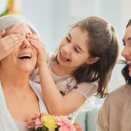 Prendas para o Dia da Mãe: desde acessórios e roupa ao presente mais fofinho