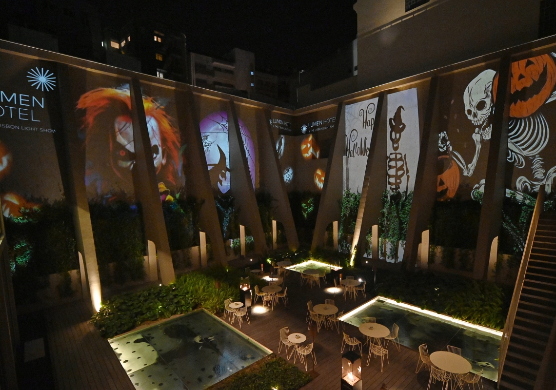 sugestoes para celebrar o halloween J Jantar com espetáculo de videomapping