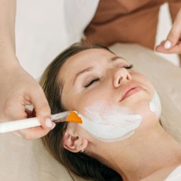 Como preparar a pele para o verão: dos cuidados básicos aos procedimentos estéticos
