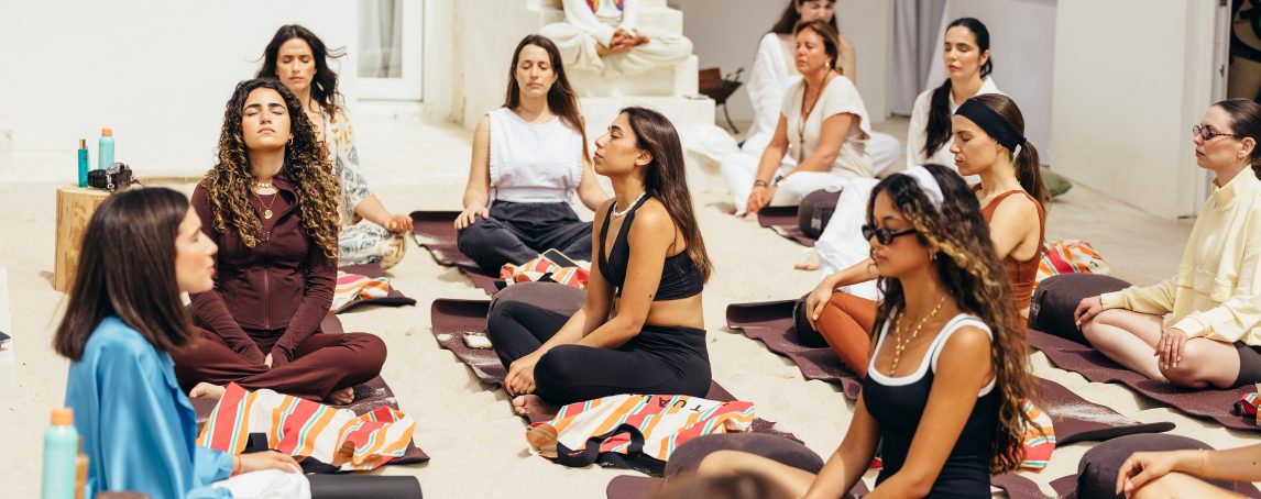 Meditação, yoga e areia nos pés: foi assim o retiro da Rituals
