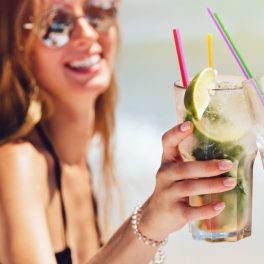 8 cocktails para refrescar as tardes de verão