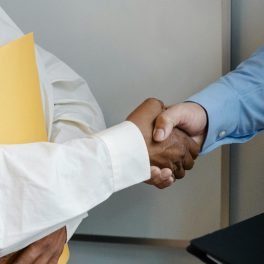 Aprenda a a arte de negociar com estes passos