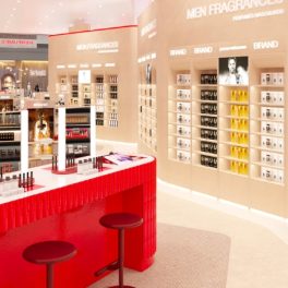 Perfumes & Companhia reabre com uma experiência de beleza nunca antes vista