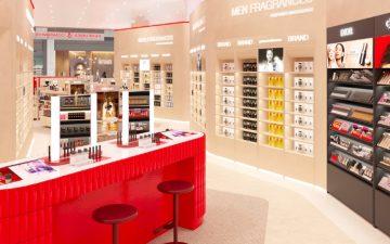 Perfumes & Companhia reabre com uma experiência de beleza nunca antes vista
