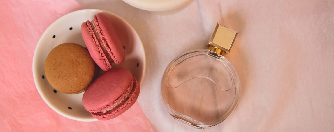 Perfumes gourmands: por que adoramos fragrâncias que cheiram a sobremesa?