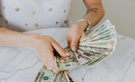 At&eacute; que o dinheiro nos separe? Quando as finan&ccedil;as constroem ou destroem um relacionamento