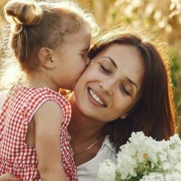 Dia Internacional da Sa&uacute;de Feminina. Porque &eacute; que tantas mulheres aprenderam a cuidar de tudo menos de si?