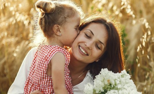 Dia Internacional da Sa&uacute;de Feminina. Porque &eacute; que tantas mulheres aprenderam a cuidar de tudo menos de si?