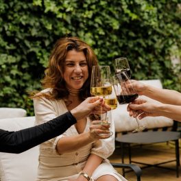 No Alma54 celebram-se vinhos portugueses produzidos por mulheres