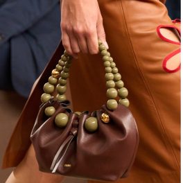 Missangas: a tend&ecirc;ncia que d&aacute; personalidade &agrave; roupa