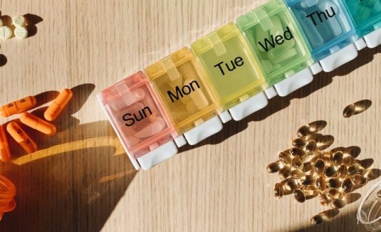 Como conservar os medicamentos em casa? 5 erros que deve evitar