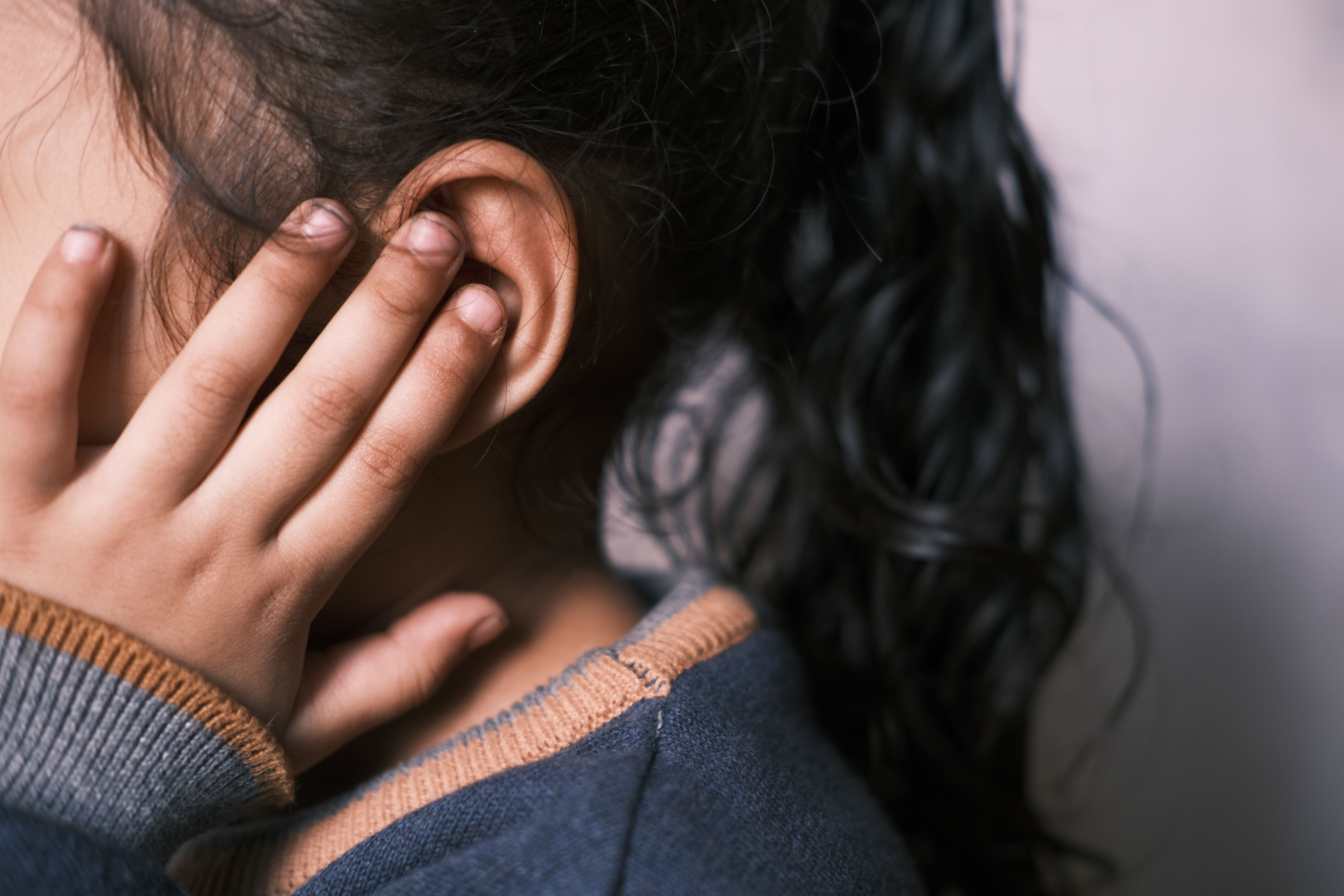 Problemas de audi&ccedil;&atilde;o nas crian&ccedil;as: os sinais a que os pais devem estar atentos