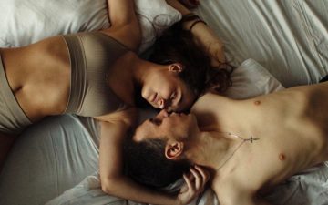 Cr&oacute;nica. Enquanto eles precisam de rela&ccedil;&otilde;es sexuais, elas precisam de conex&atilde;o emocional