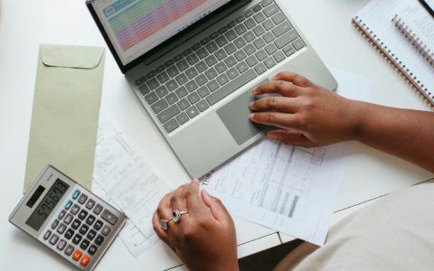 Vai receber mais no salário de novembro. Veja quanto!