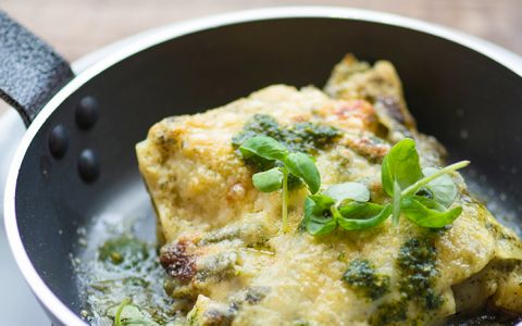 Lasanha com pasta de ervilhas e mozzarella